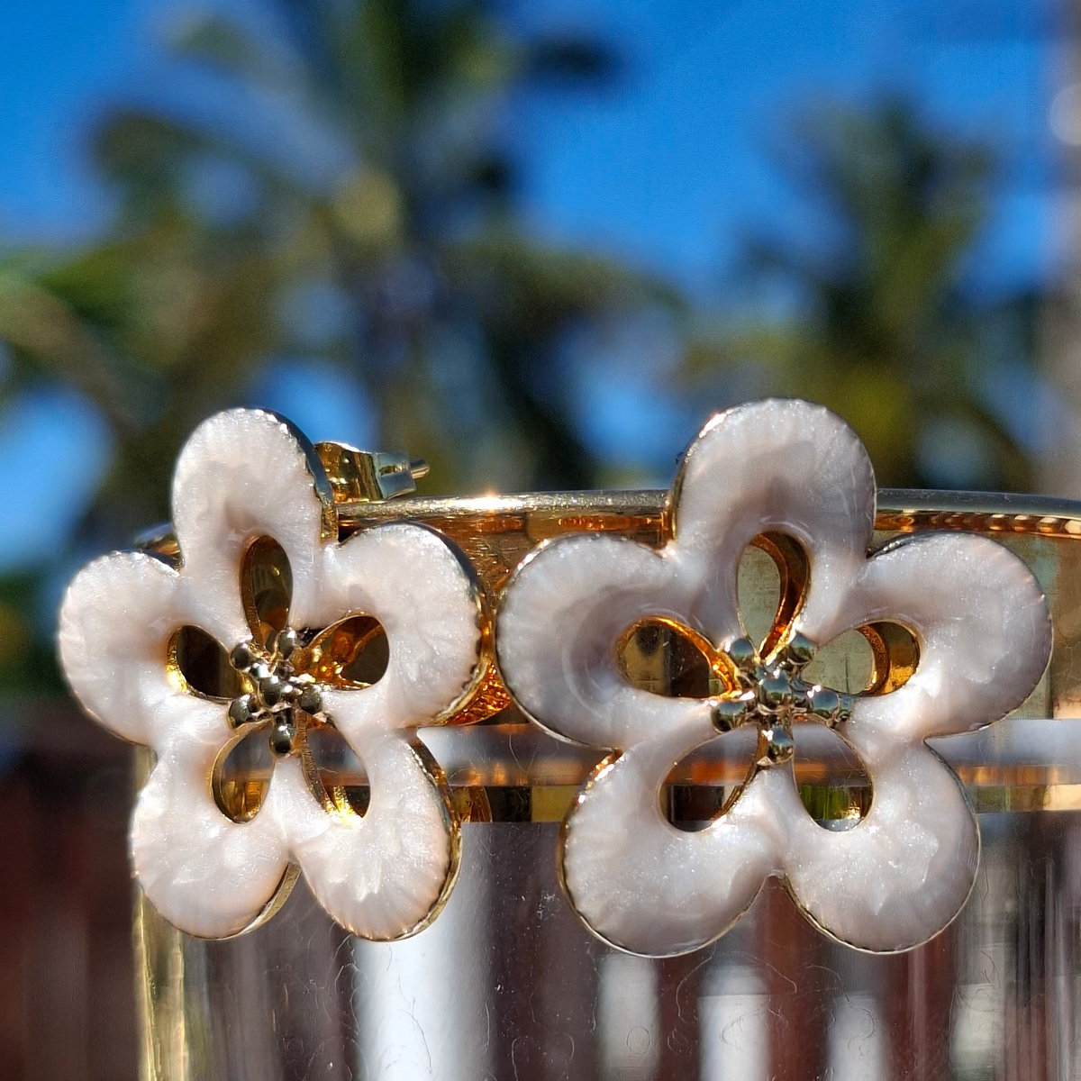 Les Boucles "NAÏMA" Blanche 💮