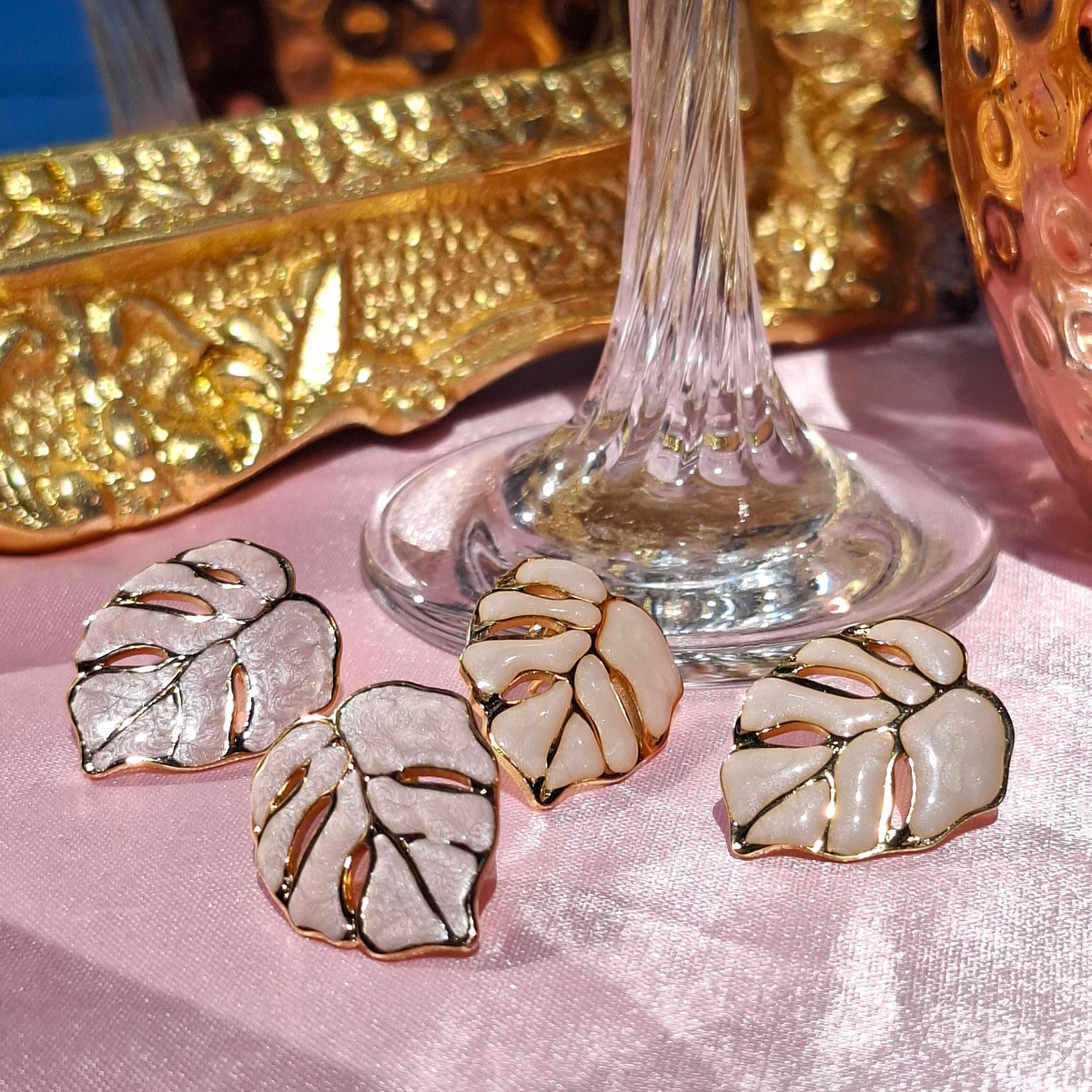 Les Boucles " MASHITA" blanche✨