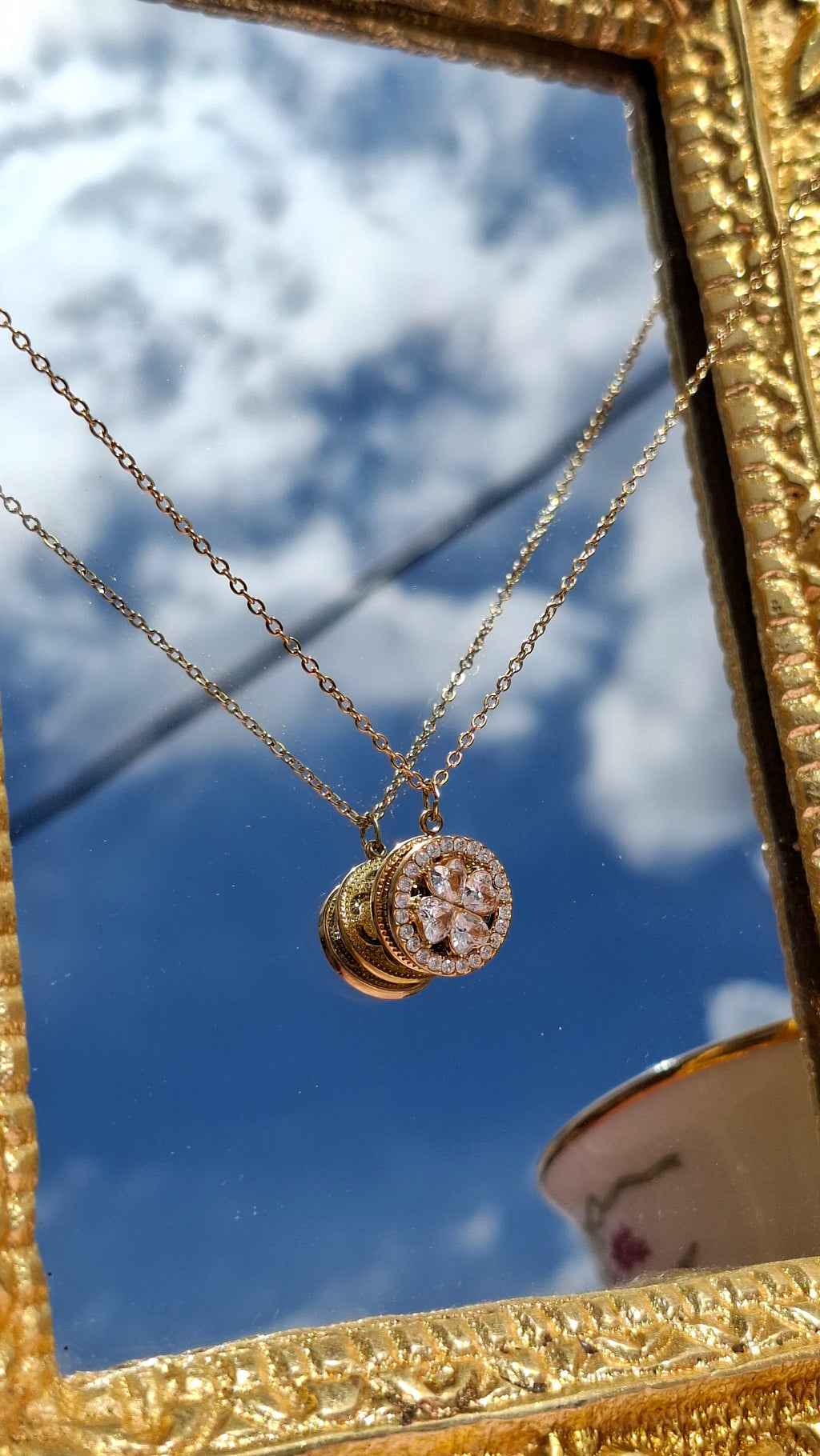 Le Collier anti stress " SALIMA" blanc✨
