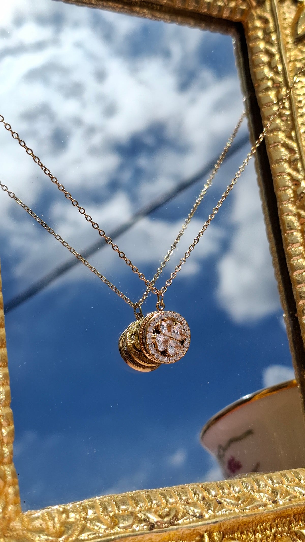 Le Collier anti stress " SALIMA" blanc✨