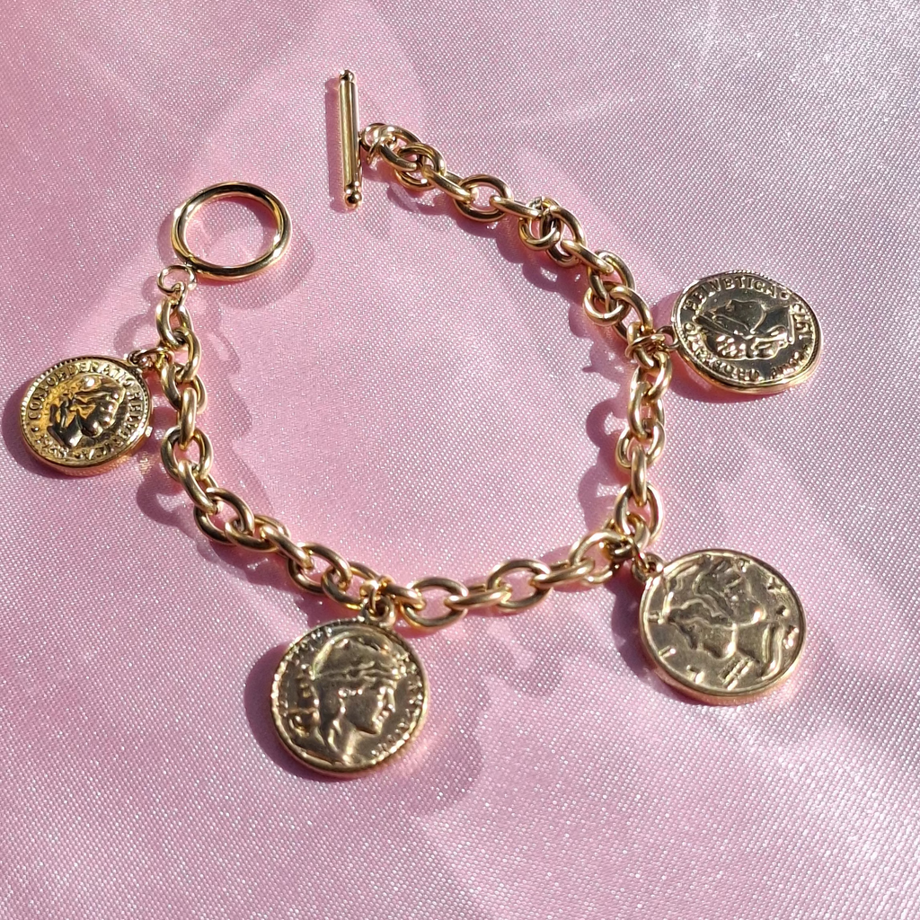 Le bracelet doré "CHIKILITA"