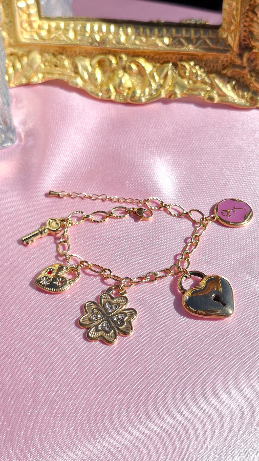 Le Bracelet " DOLLY "