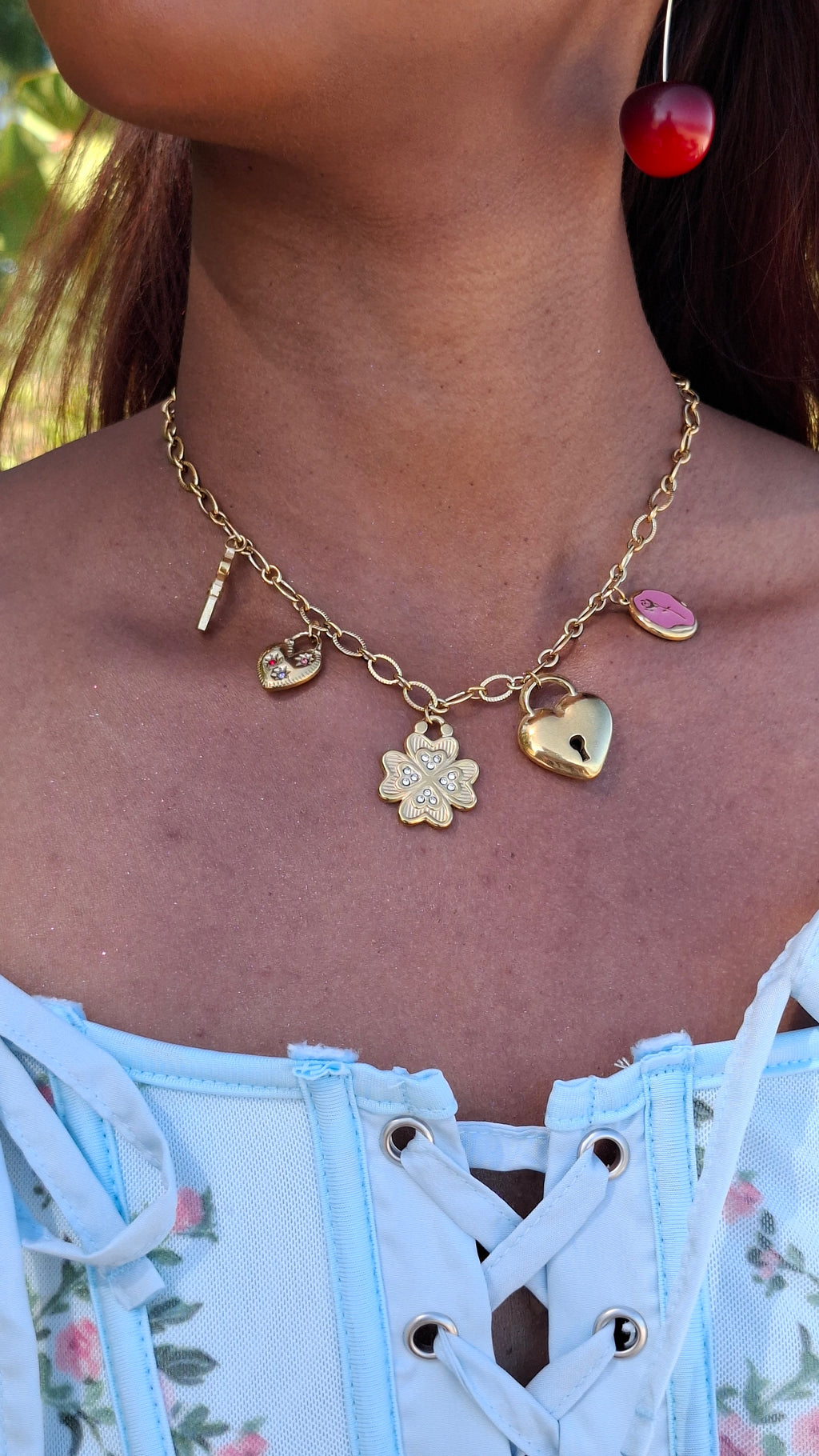 Le Collier " DOLLY "