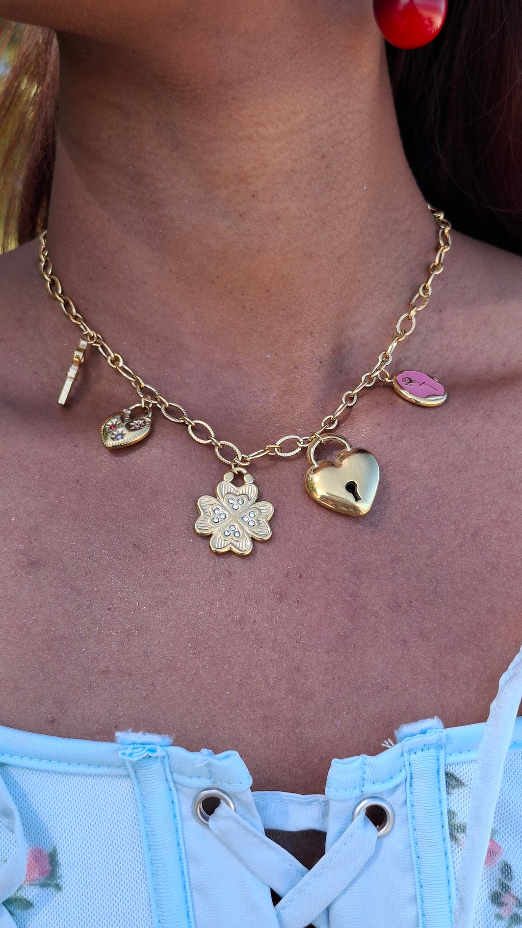 Le Collier " DOLLY "