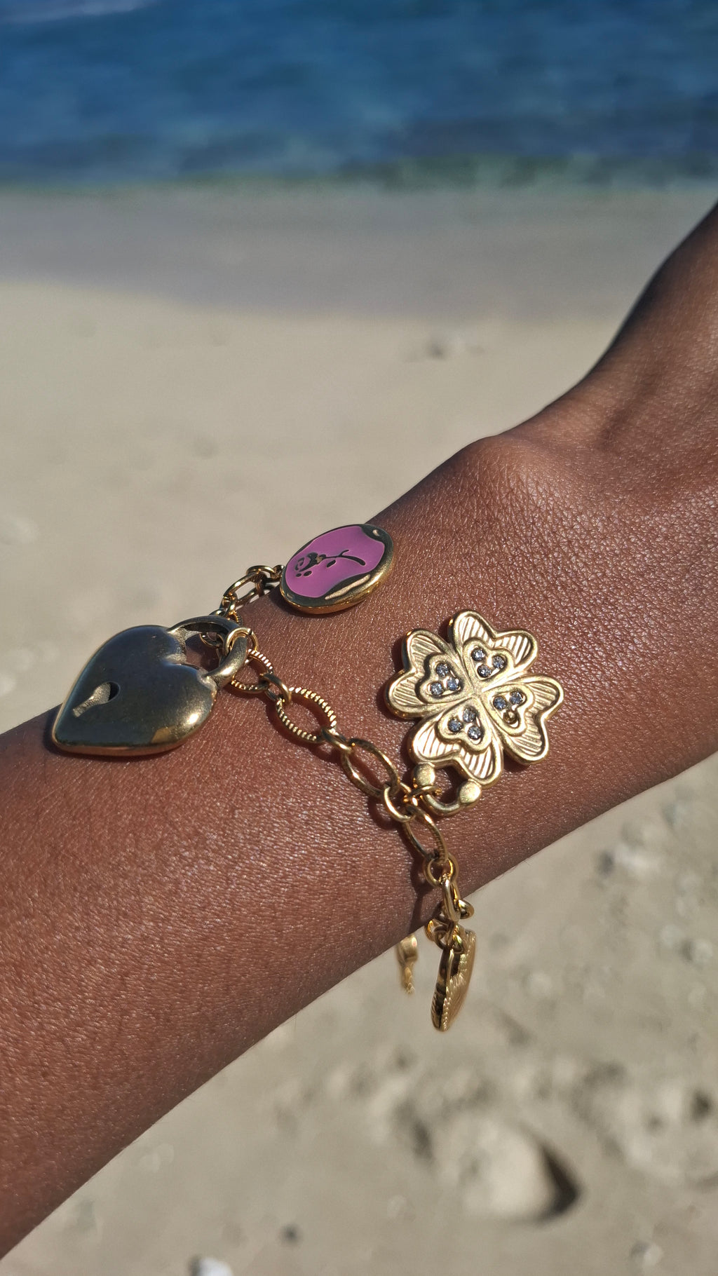 Le Bracelet " DOLLY "