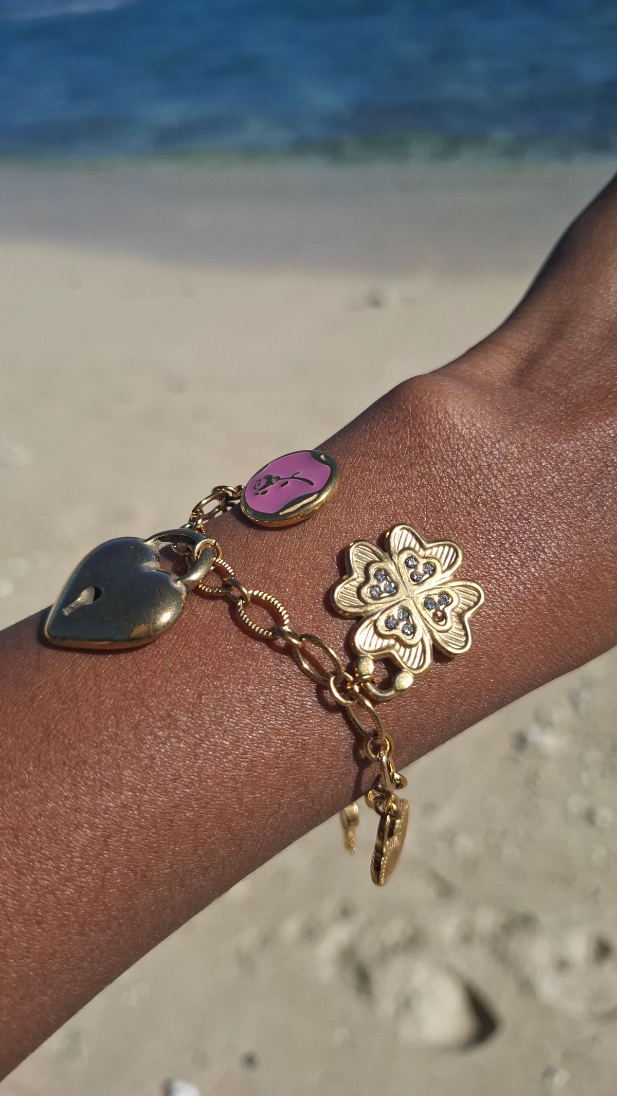 Le Bracelet " DOLLY "