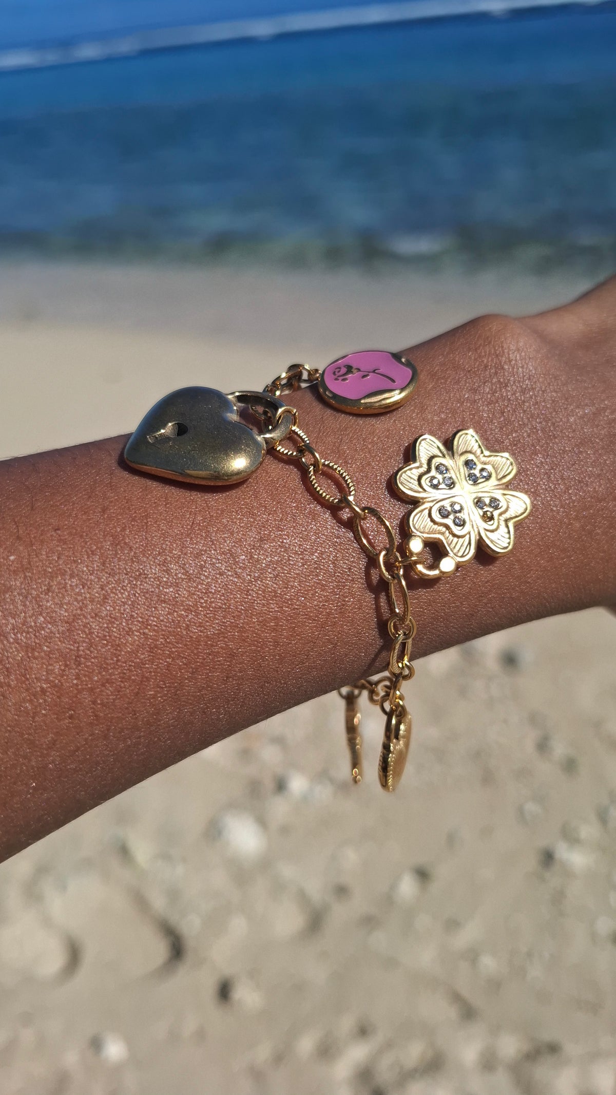 Le Bracelet " DOLLY "
