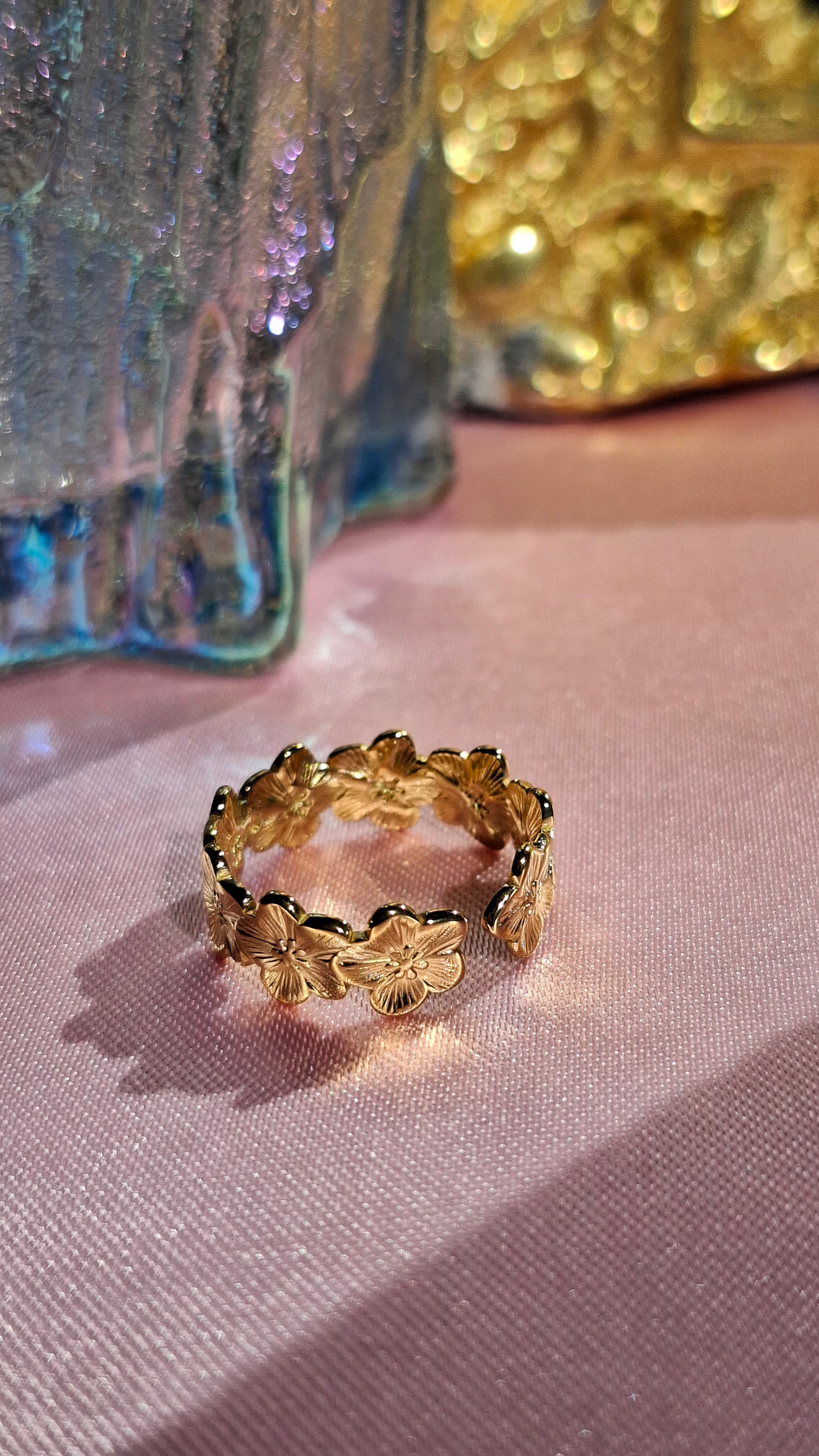 La bague " ELYSCA "