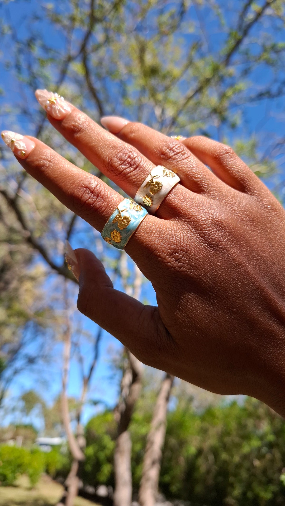 La bague "SAMIRA" blanche ajustable
