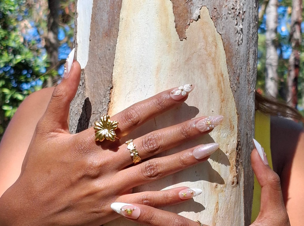 La bague " LYA "