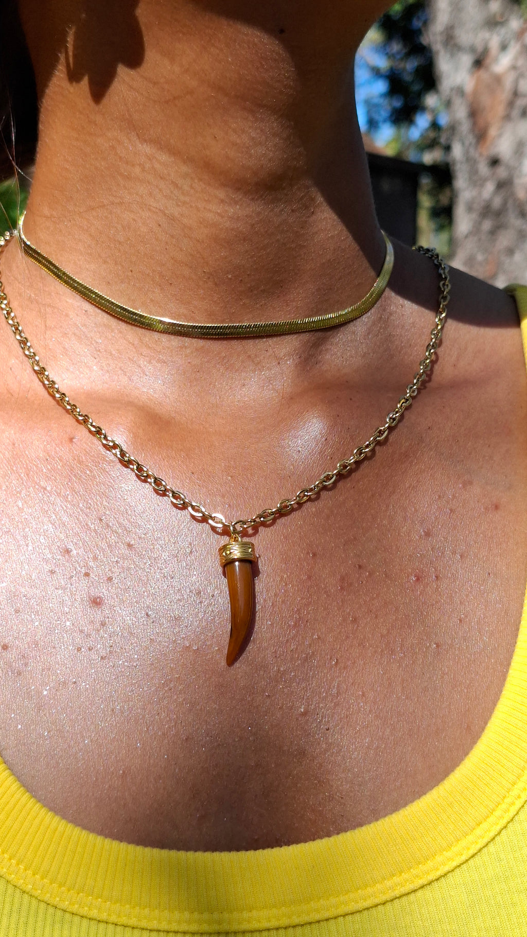 Le collier pendentif "ROSARIO" blanc