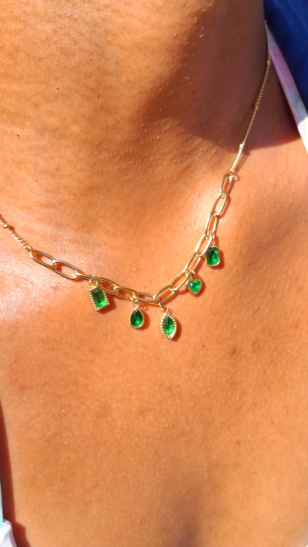 Le Collier " YASMINE" zircon vert